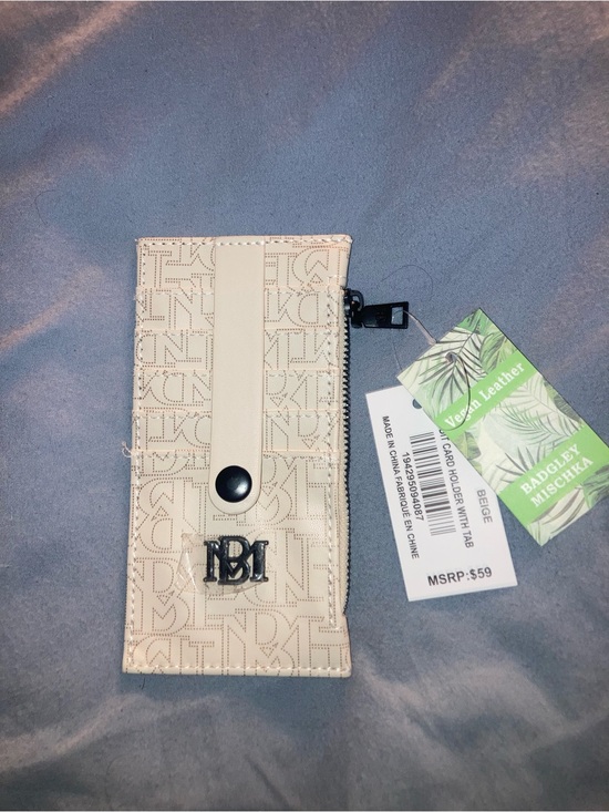 Badgley Mischka Accessories - Badgley Mischka Beige Zip Card Holder Wallet